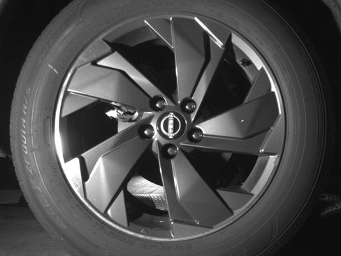Used 2025 Nissan Rogue SV FWD image 12