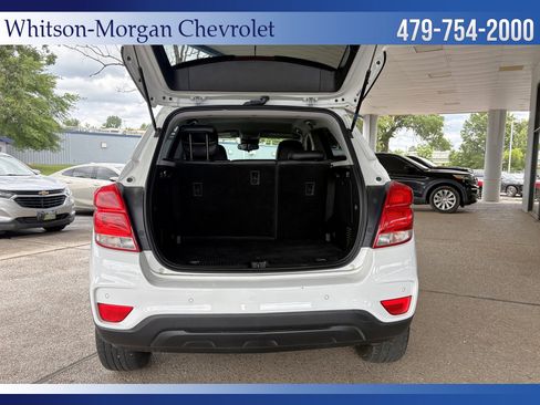 Used 2021 Chevrolet Trax LT w/ Premium Seat Package AWD/4WD image 29