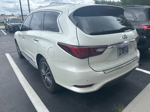 Used 2019 INFINITI QX60 Luxe w/ Sensory Package FWD image 7