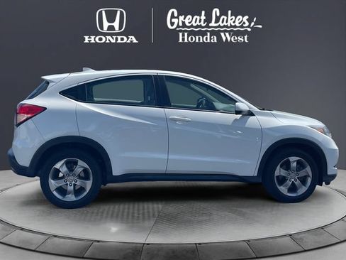 Used 2017 Honda HR-V LX image 6