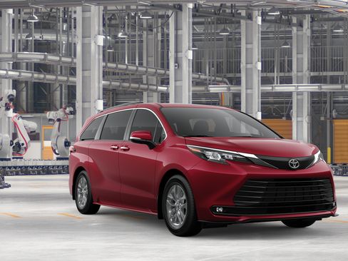 New 2026 Toyota Sienna XLE FWD image 17