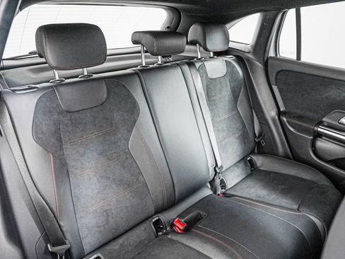 Certified 2023 Mercedes-Benz GLA 250 4MATIC image 14