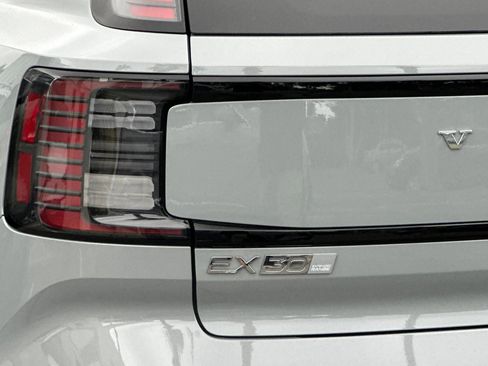 New 2026 Volvo EX30 Plus w/ Climate Package image 7