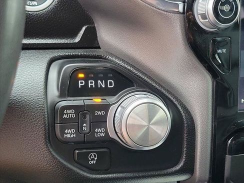 Certified 2025 RAM 1500 Laramie AWD/4WD image 11
