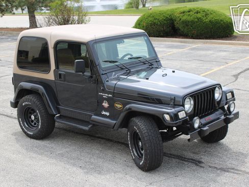 Used 2001 Jeep Wrangler Sahara AWD/4WD image 19
