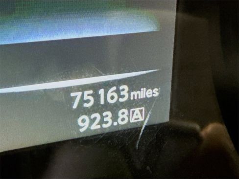 Used 2015 Nissan Rogue SL w/ SL Premium Package image 4