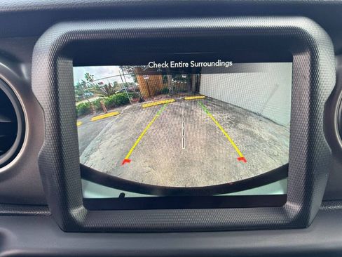 Used 2022 Jeep Wrangler Sport AWD/4WD image 22