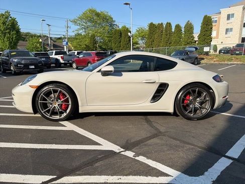 Used 2024 Porsche 718 Cayman S RWD image 4