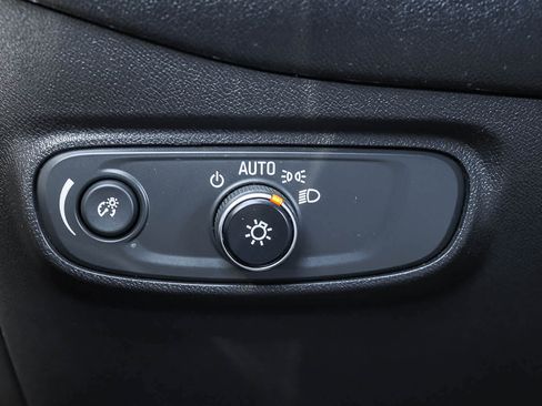 Used 2020 Chevrolet Equinox LS w/ LPO, Blackout Package image 21