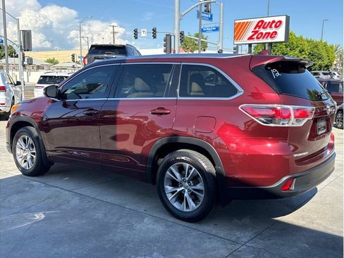 Used 2015 Toyota Highlander XLE AWD/4WD image 40