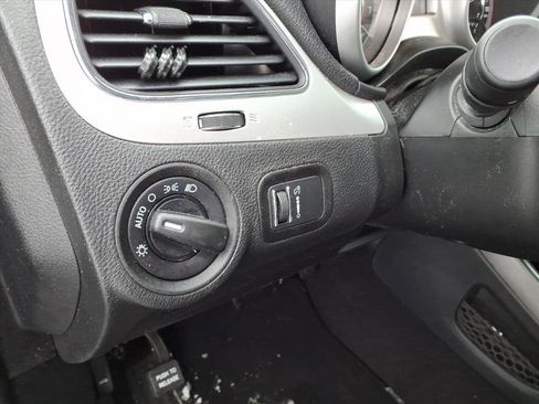 Used 2018 Dodge Journey SE w/ Connectivity Group image 8