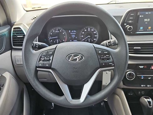 Used 2019 Hyundai Tucson SE image 11