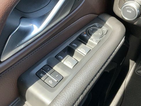 Used 2021 GMC Yukon Denali w/ LPO, Illumination Package AWD/4WD image 14