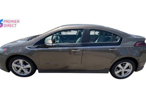 Used 2015 Chevrolet Volt FWD image 2