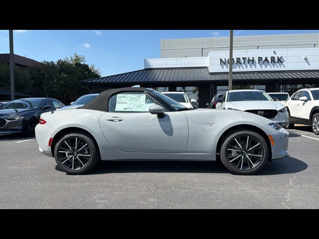 New 2026 MAZDA MX-5 Miata Grand Touring RWD image 3