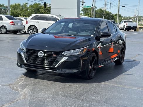 Certified 2025 Nissan Sentra SR w/ SR Premium Package FWD image 11