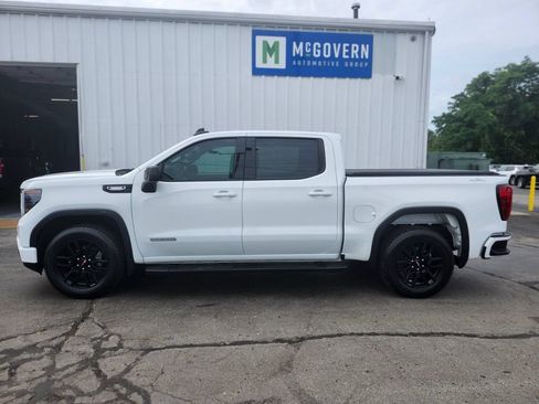 Used 2024 GMC Sierra 1500 Elevation AWD/4WD image 2