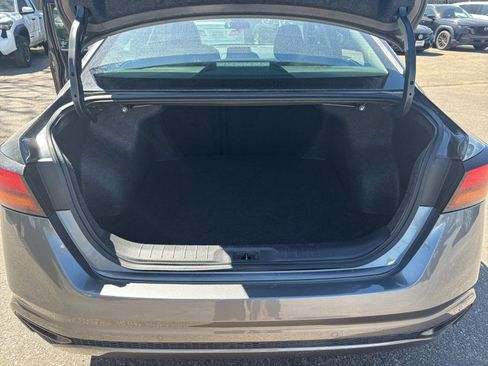 Used 2025 Nissan Altima 2.5 SV image 29