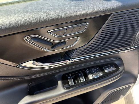 Used 2021 Lincoln Corsair Standard w/ Equipment Group 101A image 14