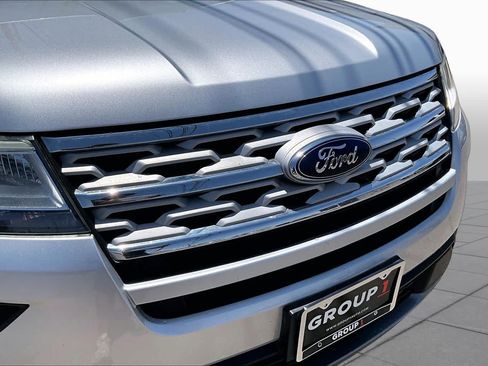 Used 2019 Ford Explorer XLT w/ Equipment Group 201A FWD image 29