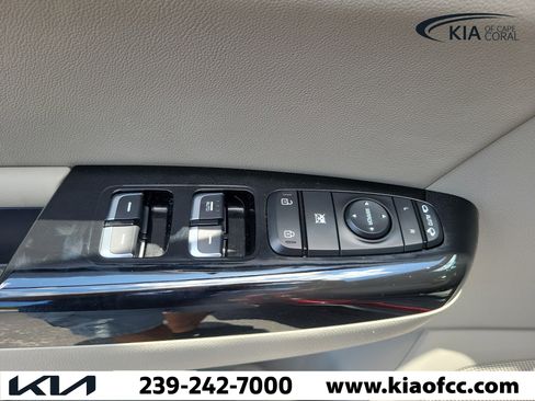 Used 2021 Kia Sportage EX FWD image 23