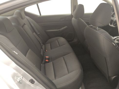 Used 2024 Nissan Altima 2.5 S FWD image 19