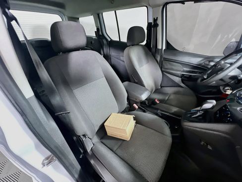 Used 2016 Ford Transit Connect XL FWD image 29