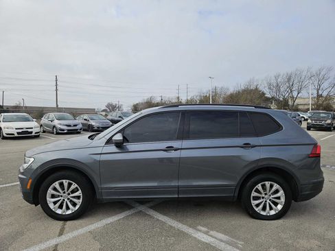 Used 2018 Volkswagen Tiguan S image 4