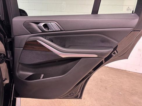 Used 2023 BMW X5 xDrive40i w/ M Sport Package image 41