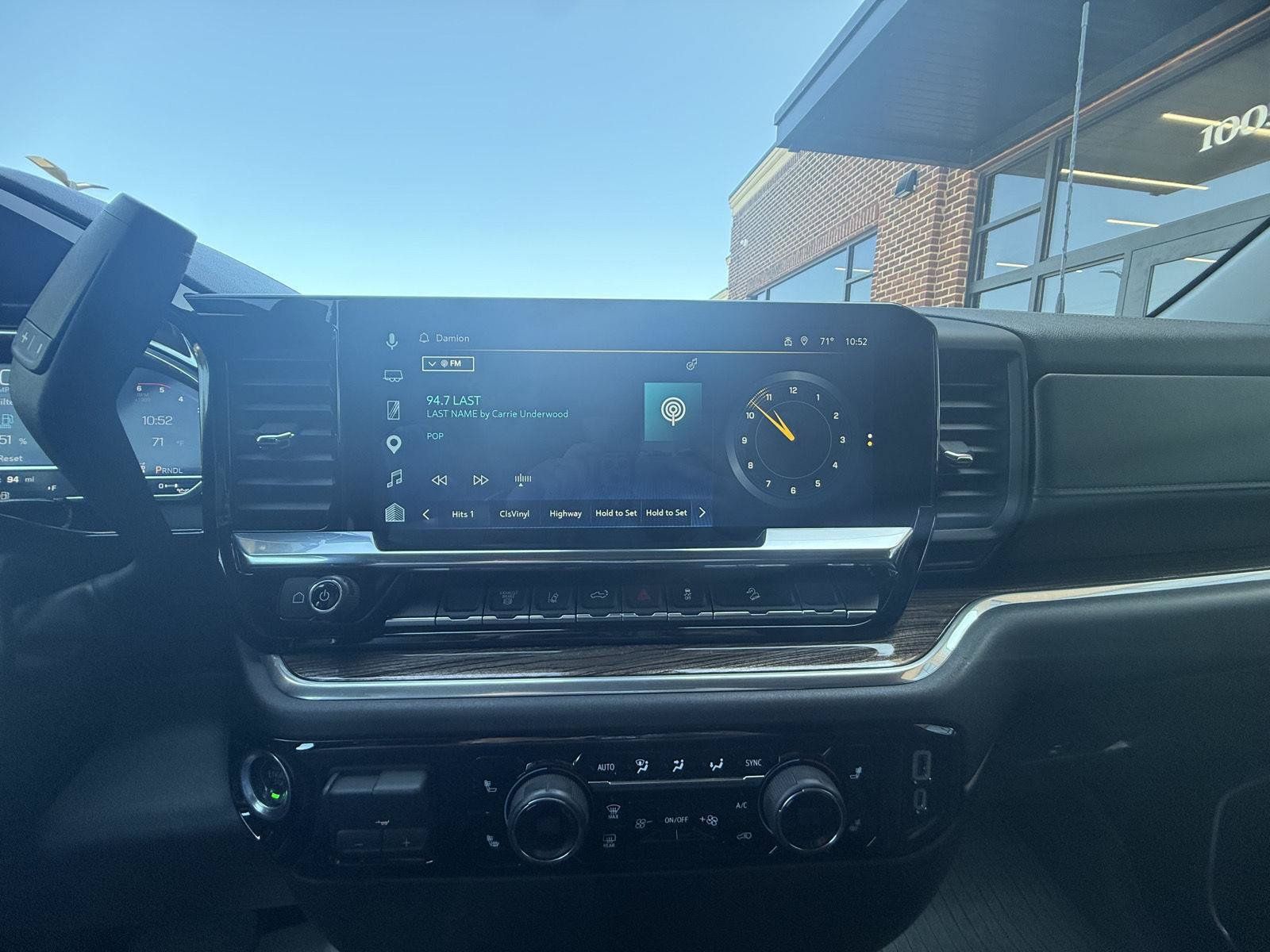Used 2025 Chevrolet Silverado 2500 LT AWD/4WD image 4