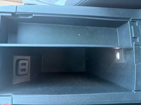 Used 2019 Chevrolet Equinox Premier FWD image 42