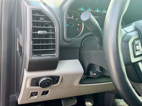 Used 2019 Ford F150 XLT w/ Equipment Group 302A Luxury RWD image 10