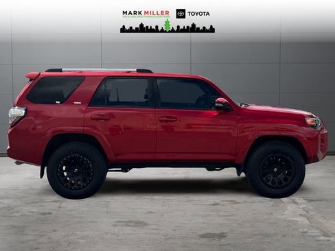 Used 2022 Toyota 4Runner SR5 Premium w/ Moonroof Package image 6