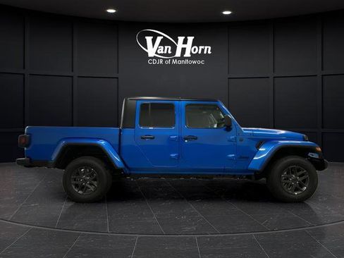 New 2026 Jeep Gladiator Sport image 2
