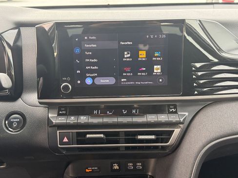 Used 2025 Toyota Camry LE image 21