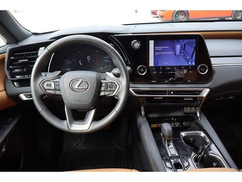 Used 2025 Lexus RX 350 FWD w/ Technology Package image 25