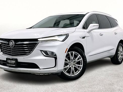Used 2023 Buick Enclave Essence w/ Experience Buick Package image 14