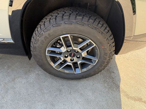 New 2026 GMC Terrain AT4 image 10