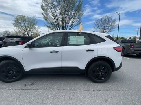 Used 2022 Ford Escape S AWD/4WD image 5
