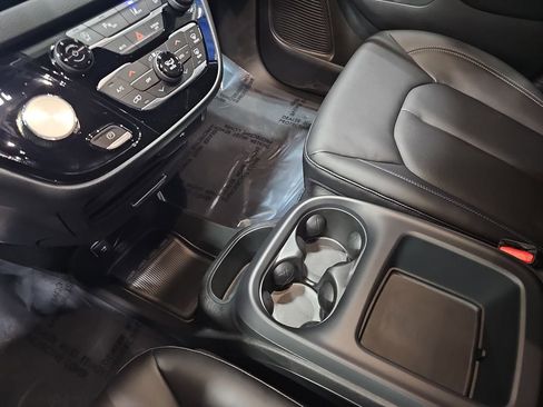New 2026 Chrysler Voyager LX image 24