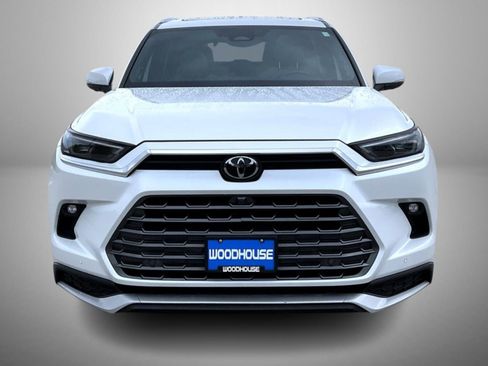 Used 2024 Toyota Grand Highlander AWD Hybrid image 2