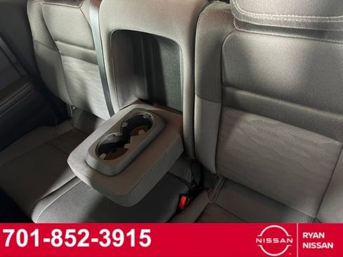 Used 2024 Nissan Frontier SV w/ SV Convenience Package image 25