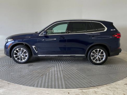New 2026 BMW X5 xDrive40i w/ Premium Package image 2