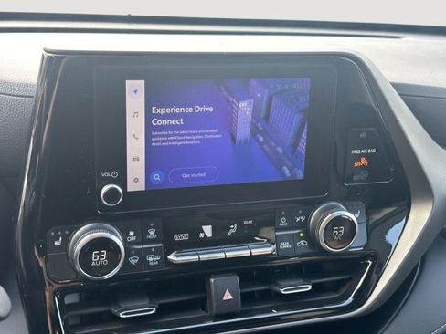 Used 2023 Toyota Highlander XLE FWD image 55