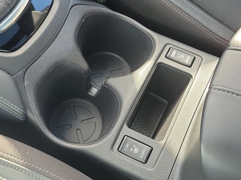 Used 2018 Nissan Rogue SL w/ Premium Package image 31