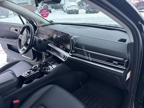Used 2023 Kia Sportage EX image 32