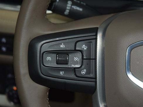 Used 2024 GMC Yukon XL Denali image 39