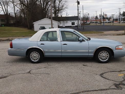 Used 2004 Mercury Grand Marquis GS image 12