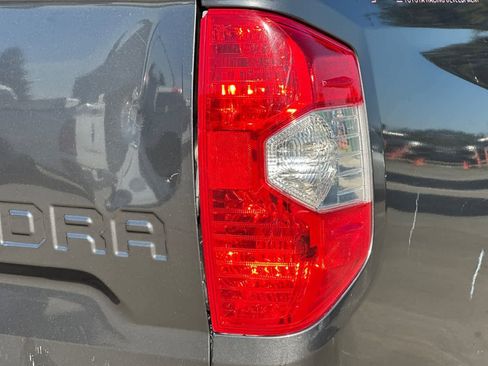 Used 2014 Toyota Tundra SR5 w/ SR5 Upgrade Package image 33