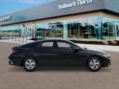New 2026 Hyundai Elantra SE FWD image 7